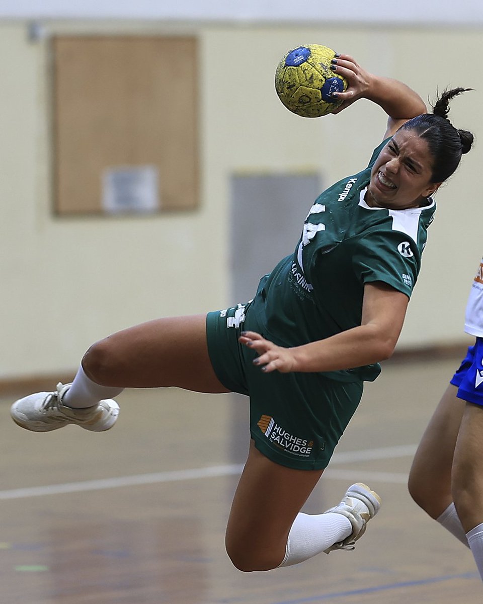 AndebolPortugal's tweet photo. MOTW 📸 Os melhores flashes do triunfo 🟢

Colégio de Gaia Toyota ✖️ CA Leça

#andebolportugal #campeonato1divisao #andebolfeminino https://t.co/Ikw3b8nv83