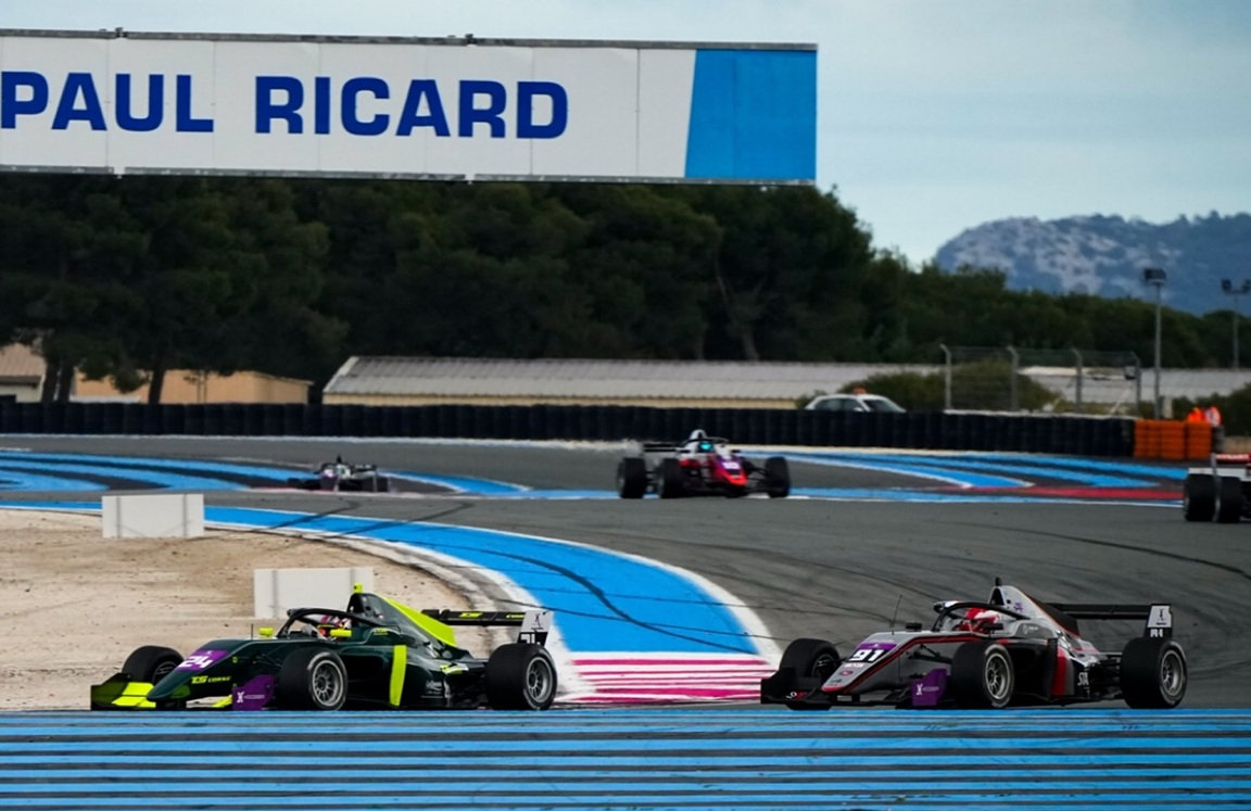 #Internacionales | ¡Nano López conquistó el cetro de Hoosier Formula Cup!

campeones.com.ar/nano-lopez-con…