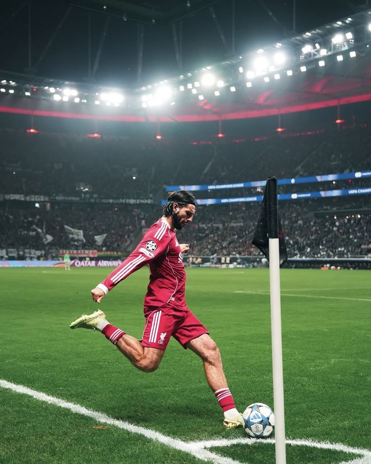 🔴 | NOTICIA: 

Liverpool y Szoboszlai llegan a un acuerdo para una renovación a largo plazo. Se estima que Szobo gane 200K a la semana. 

De confirmarse la noticia, lo tiene muy merecido 💪🏻