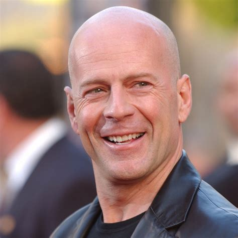 PollSter_Mike1's tweet image. Ignoring The Sixth Sense, name the first performance you associate with Bruce Willis.

Comment your favorite
