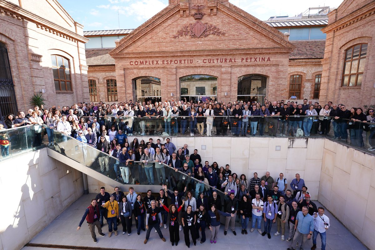NiloVelez's tweet image. ¡Otra foto de familia para la colección!  @WCValencia