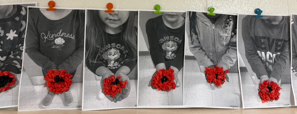 Beautiful Art 🖼️ by St. Peter CES artists! 👨‍🎨 🎨🎭🖌️🖼️👨🏽‍🎨👩‍🎨🧑‍🎨👨🏿‍🎨🎨🧑‍🎨🎭🖌️🎨

Way to go Panthers! 🐆 
<a href="/DPCDSBSchools/">Dufferin-Peel Catholic District School Board</a>