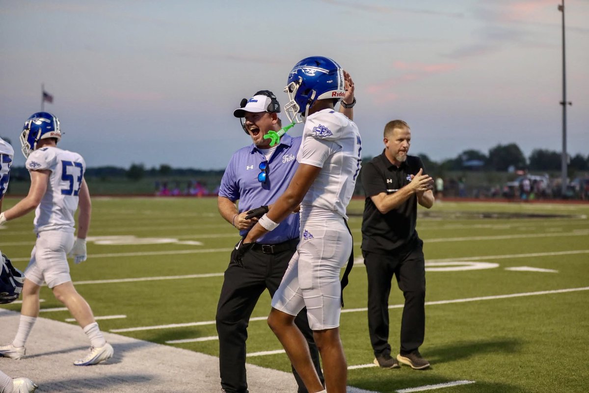 Coach Dezern tweet media