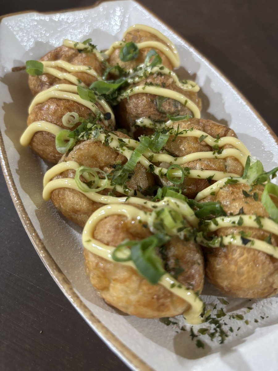 早く 新しい焼き台 こないかしら...

オープン前にスタッフ飛んだよね...

俺のインスタは見てるんだよなぁ...

一人で焼いて 出前走って また焼いて...

まじ痩せそう...

たこ焼き屋...

楽しい...