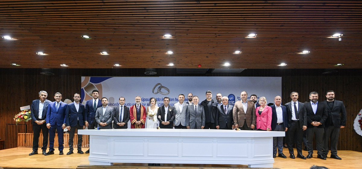 CHP Genel Başkan Yardımcısı Sayın Gökan Zeybek, CHP İstanbul İl Başkanı Sayın Özgür Çelik, Ataşehir Belediye Başkanı Sayın Onursal Adıgüzel, Parti Meclisi Üyeleri ve İlçe Başkanlarının katılımlarıyla, Gaziosmanpaşa İlçe Başkanımız Sayın Yalçın Kızılaslan ve değerli eşi Aslı