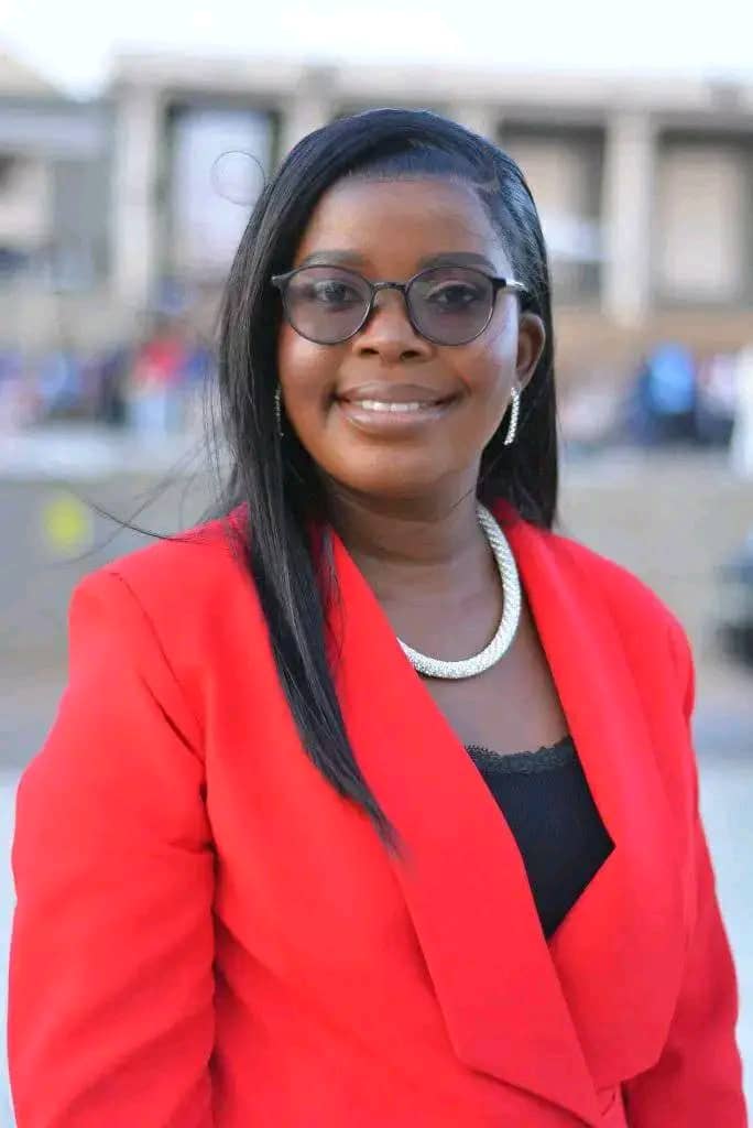 265entmw's tweet photo. Mwanza West Parliamentarian Maureen Chitsulo Chirwa who is daughter to the late Joyce Chitsulo has expressed her profound honour and gratitude to people of Mwanza West for entrusting her with a huge task of leading the way in developing their constituency.

Read more 👇🏽👇🏽👇🏽 https://t.co/J8oLeFcyoD