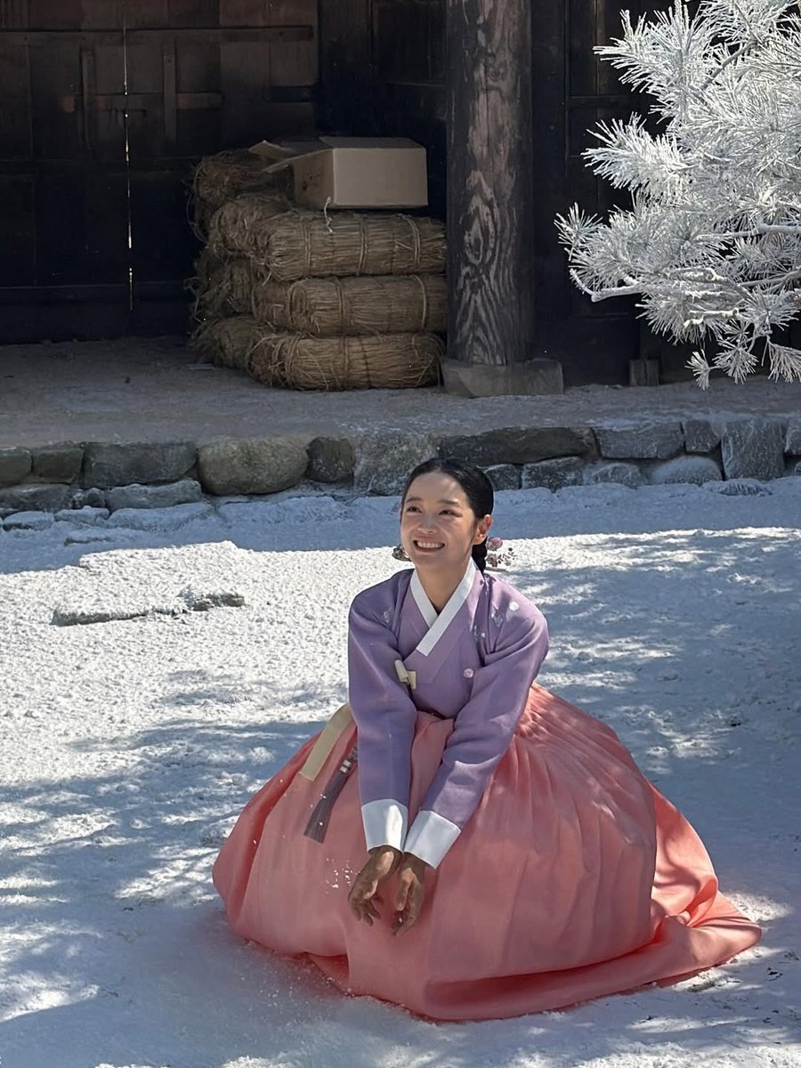 둥 tweet media