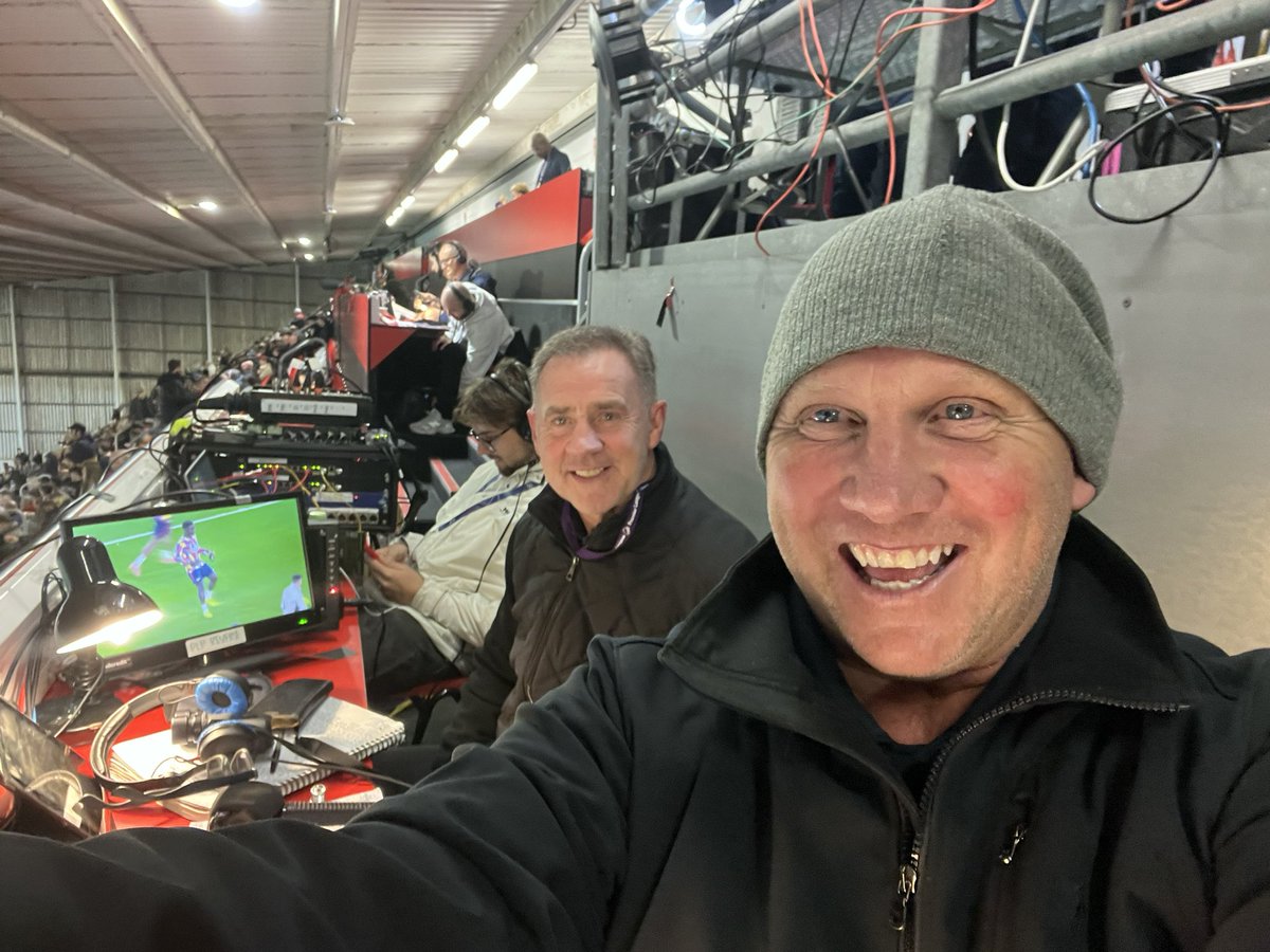 Game time 
Warm hat needed. 
Alongside <a href="/jimbeglin/">Jim Beglin</a> 
<a href="/SunderlandAFC/">Sunderland AFC</a> v <a href="/Arsenal/">Arsenal</a> 🌍