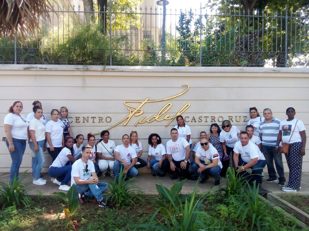 💫 Estudiantes del ✨ Diplomado en Dirección Política✨ de la <a href="/UniversidadPCC/">Universidad del PCC Ñico López</a> 📚 de visita hoy en el ✨Centro Fidel Castro✨
#100AñosConFidel
#UniversidadDelPCC 
#UnidosXCuba 🇨🇺