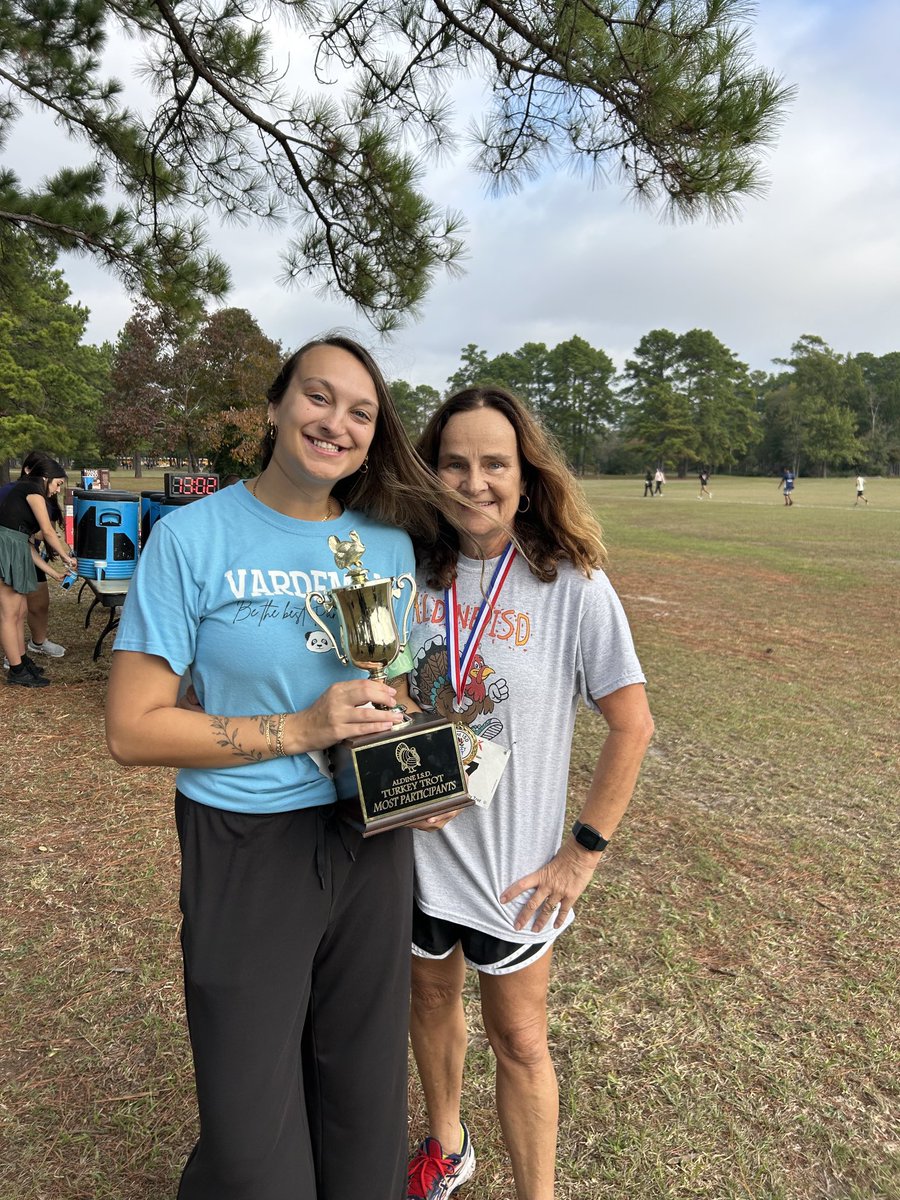 Lily Strecker tweet media