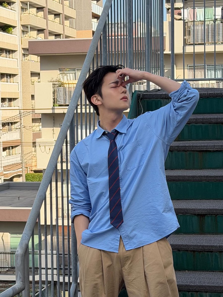 YechanBrasil's tweet photo. [IG] 08.11.25 | Atualização do Yechan no feed Instagram pessoal shin___yechan

"O céu".

#OMEGA_X #오메가엑스
#예찬 #YECHAN https://t.co/4fqhAOCmpo