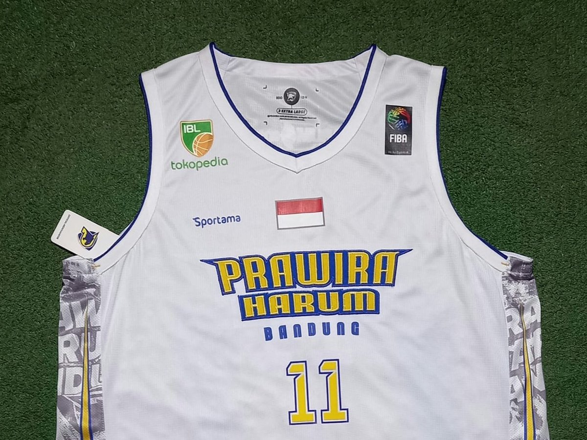 lelanglawas's tweet photo. Detail #LawasMalamMinggu - Sabtu, 8 November 2025

#Lawas9
Prawira Harum Bandung Away 2025 by Sportama 
Player issue
#11 BRANDONE FRANCIS
Size 3XL (80×61)
All original
MULUS CERAH!!
BNWT!! https://t.co/PGW28b0wKj