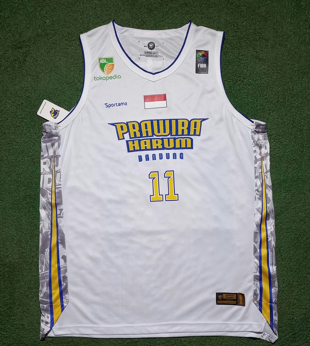 lelanglawas's tweet photo. Detail #LawasMalamMinggu - Sabtu, 8 November 2025

#Lawas9
Prawira Harum Bandung Away 2025 by Sportama 
Player issue
#11 BRANDONE FRANCIS
Size 3XL (80×61)
All original
MULUS CERAH!!
BNWT!! https://t.co/PGW28b0wKj