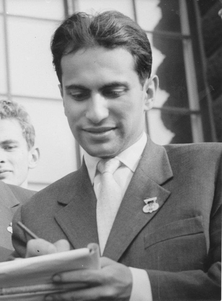 dgriffinchess's tweet image. Remembering the 8th World Champion, Mikhail Tal, who would have turned 89 today.
#1 Moscow 1957
#2 Moscow 1960
#3 Amsterdam 1964
#4 Wijk aan Zee, 1976
(📷via S. Punte Archive, Novosti Press, Dutch National Archives.) #chess