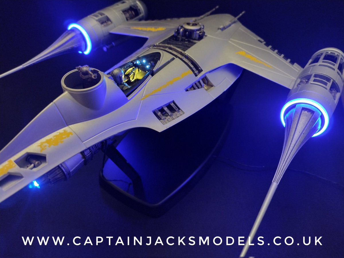CaptainJModels's tweet image. Brand new light kit now available for the Revell 06787 N-1 Starfighter as featured in The Mandalorian.
Check out the light kit and project build video at captainjacksmodels.co.uk

#revellstarwars #revellmodelkits #n1starfighter #themandalorian #mandalorian #captainjacksmodels