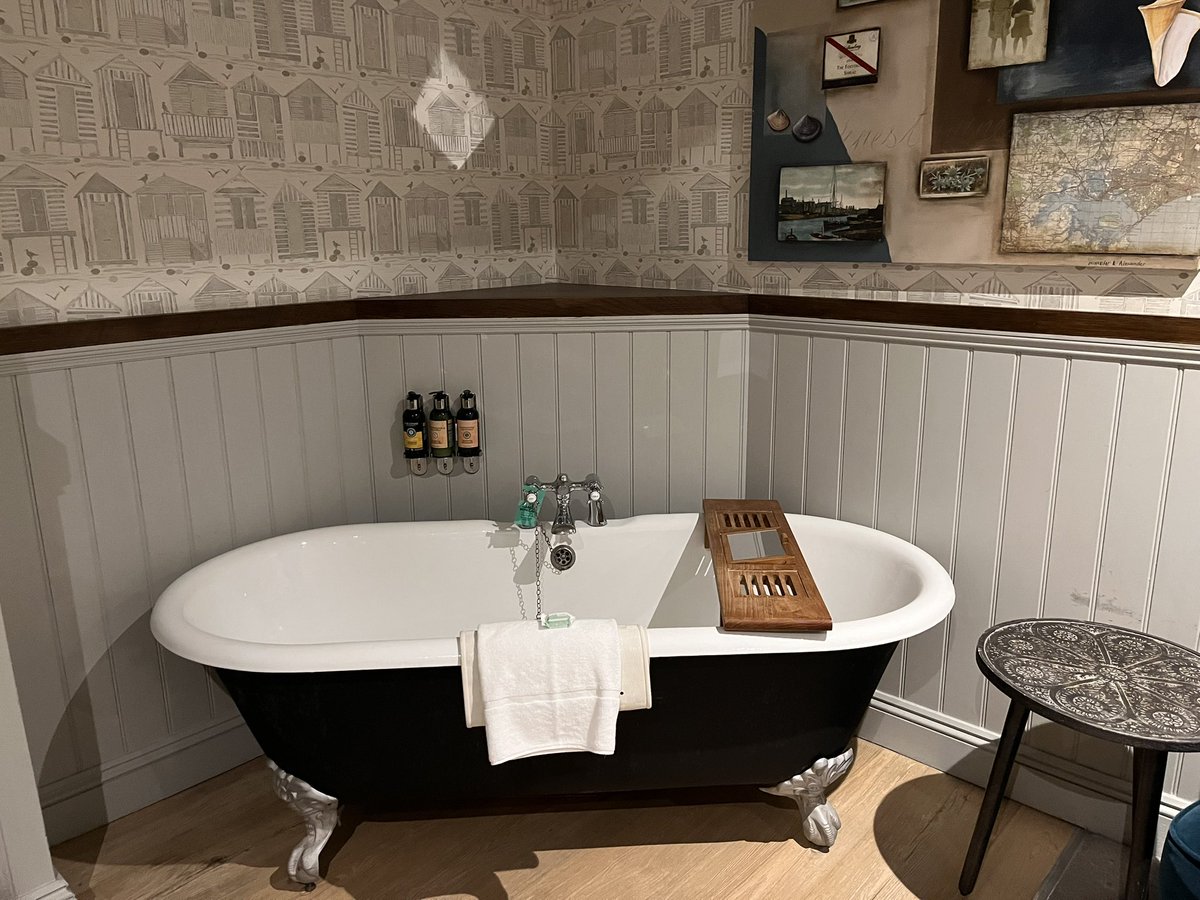 Hotel Du Vin, Poole: plug by bed, great shower, free wifi, dog bed, no biscuits (but there is ferrero rocher)