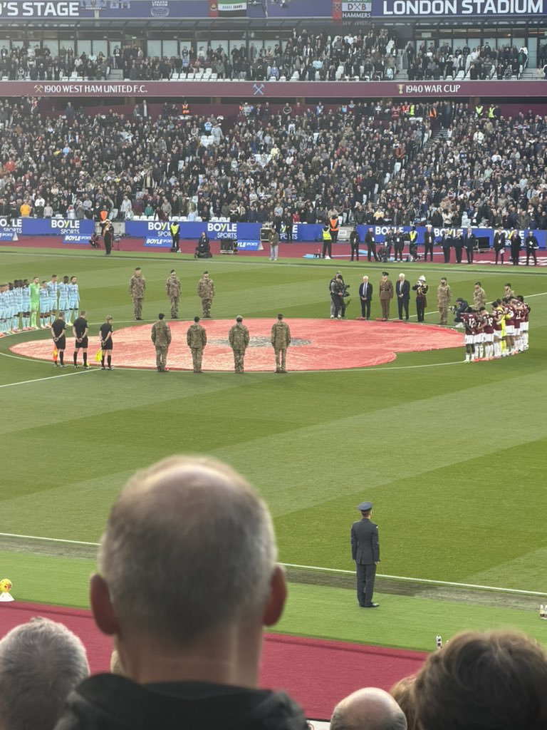 Hammerden1's tweet photo. @TRobinsonNewEra @WestHam https://t.co/R1pb8faVeB