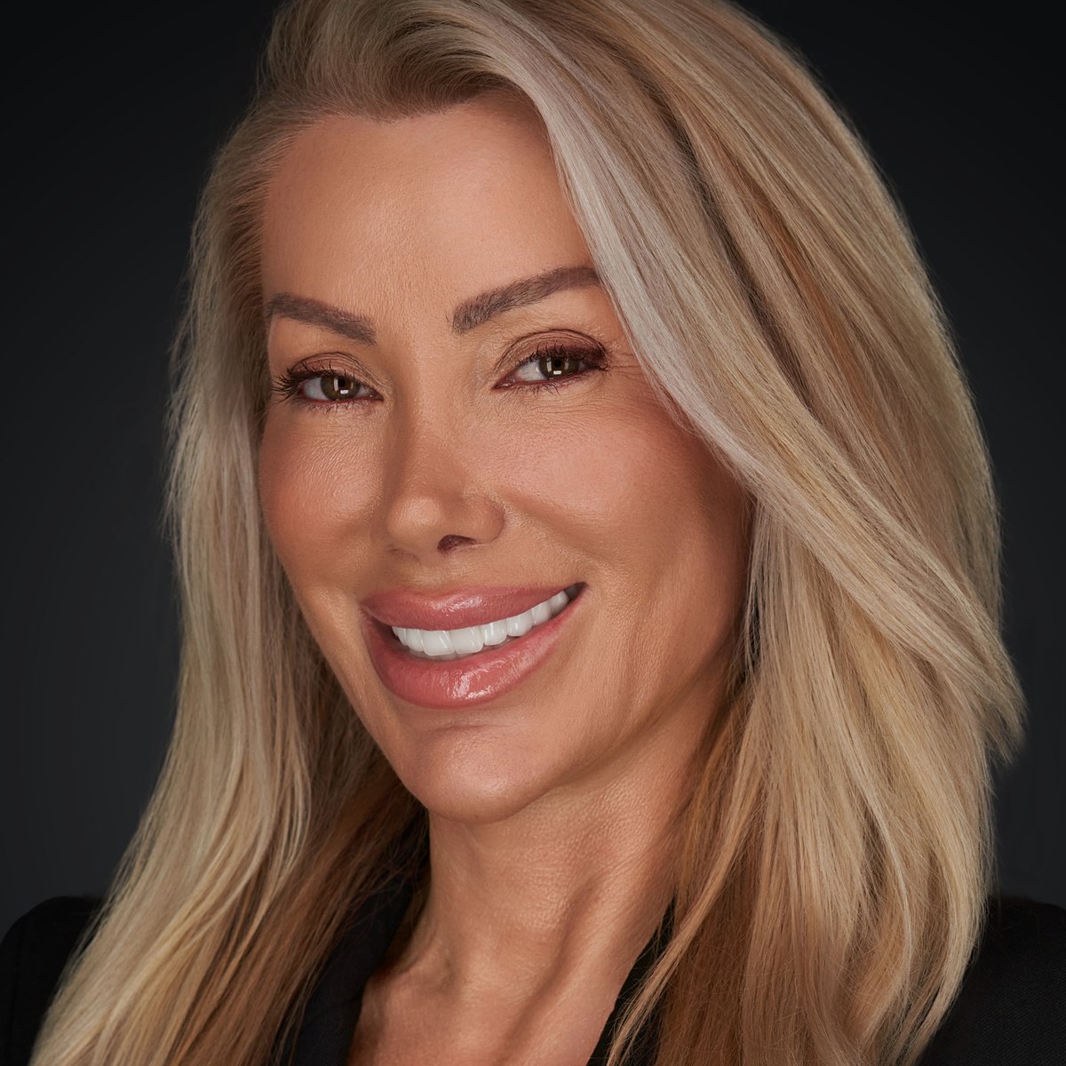 CHRISHEADSHOTS's tweet photo. elaluxurious is showcasing a headshot that stands out for all the right reasons. If you're ready to upgrade your professional image like ELA, it’s time to book your session! 📸

📸 Book now → https://t.co/PIz16yGfAh

#ChrisHeadshots #HeadshotPhotography #StudioPortraits #ProfessionalImages #BusinessHeadshots #ExecutivePortraits #HeadshotGoals #PhotographyForProfessionals