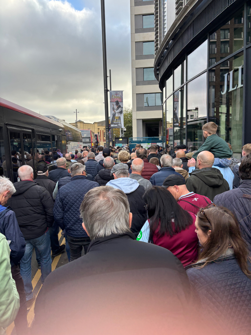 HammersUnited2's tweet image. The protest turnout is fantastic! A clear message to the Brady and Sullivan. There&apos;s still time to join us at the director&apos;s entrance on Marshgate Lane. #NoMoreBS #COYI #WHUFC