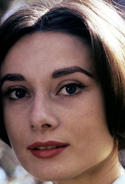 Audrey Hepburn tweet media