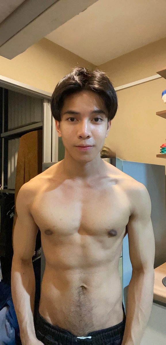 cuteguyasinmodel tweet media