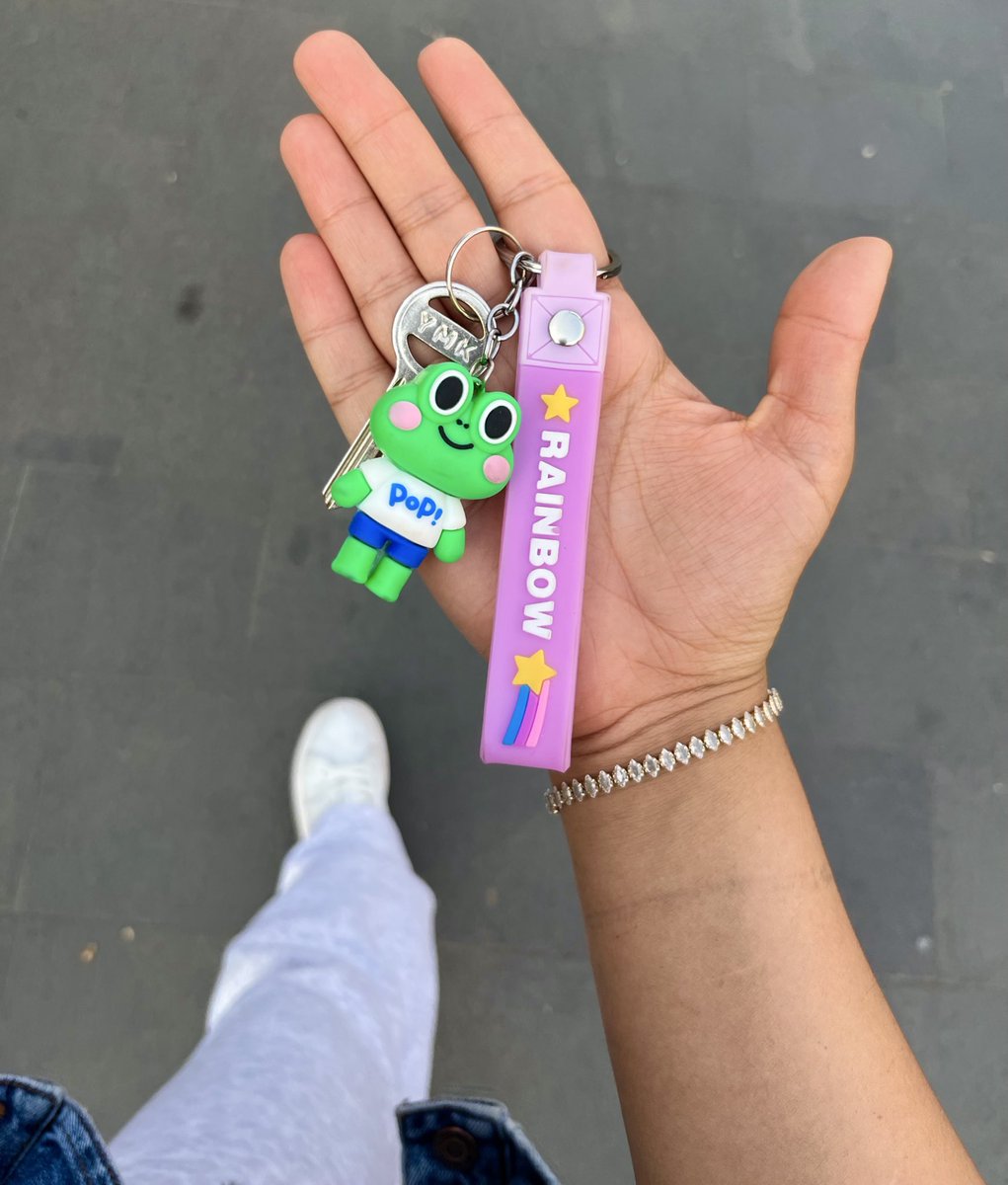 Sıradan bir anahtarlık değil benim için oynadığı oyundan kazanılmış bir anahtarlık🥹🐸