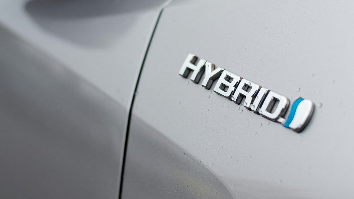 evshift's tweet image. Plug-In Hybrids Cut Emissions by Just 19%, Report Finds
 
evshift.com/348728/plug-in…
 
#PluginHybrids