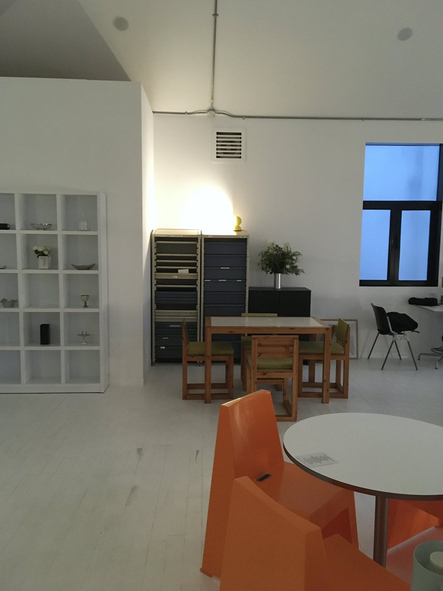 fromxummer's tweet image. 층고가 높아서 더 멋진 카페야☕️