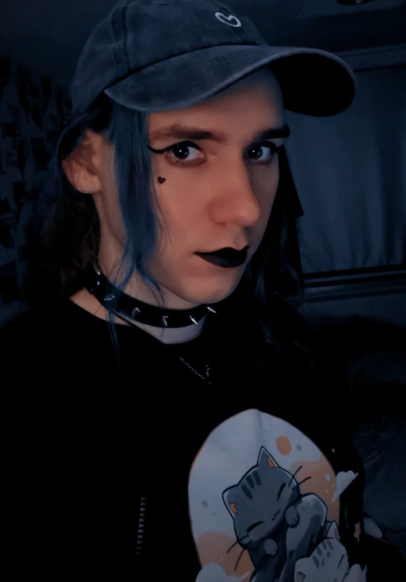 kim.exe 💜 tweet media