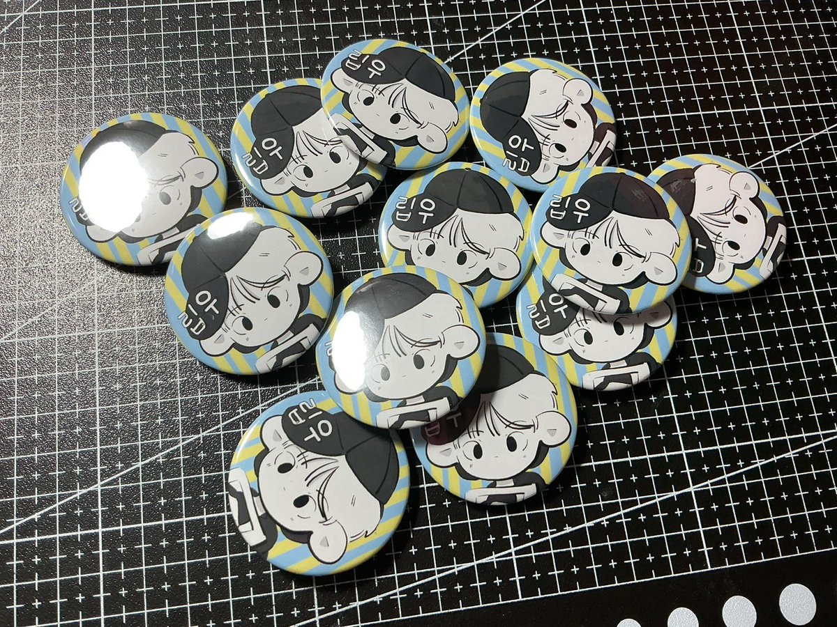 ✨ โปร 11.11 ✨
แจกฟรี 30ชิ้น 2ท่าน 
,∆ กติกา รีทวิตนี้ สุ่ม 17☘️

ขนาด 3.2 cm 3฿
ขนาด 4.4 cm 6฿
ขนาด 5.8 cm 8฿

🍅 คละลายได้ ไม่มีขั้นต่ำ 
🍅ฟรีซองใส เคลือบเงา 

#รับทําของแจก #รับทําเข็มกลัด #รับทําgiveaway #รับทําของแจกหน้าคอน