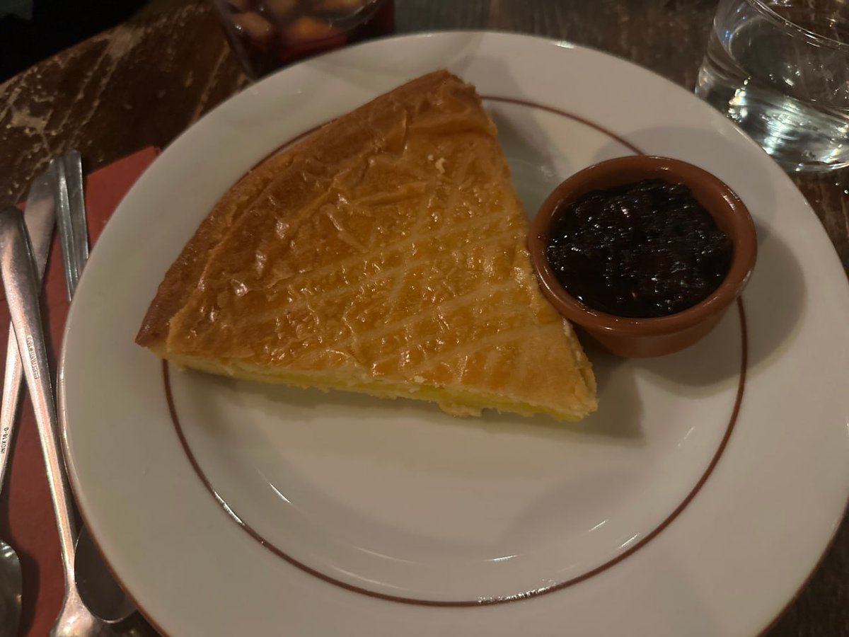 SwanEcho tweet media