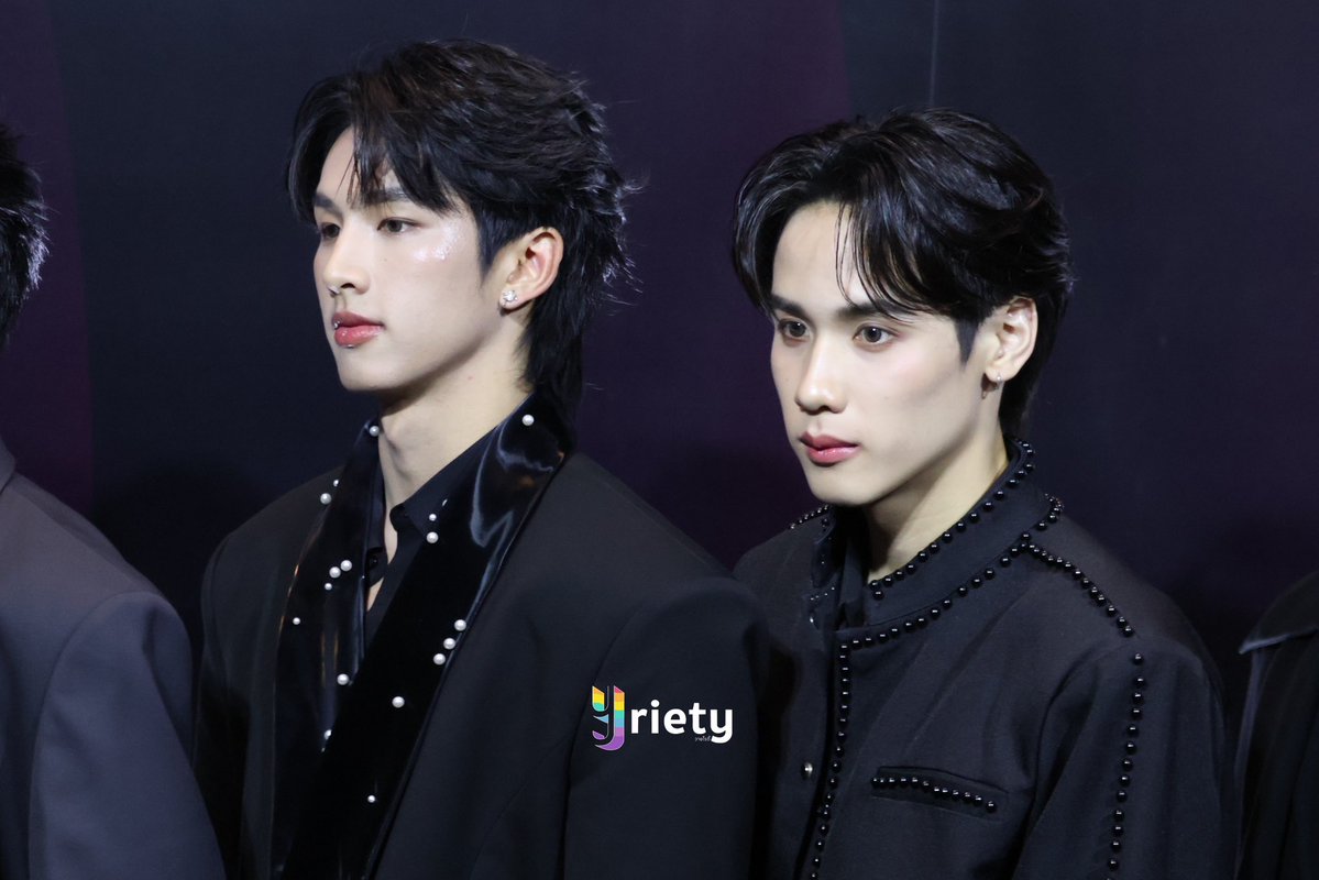 Yriety's tweet image. &quot;เซิร์ฟ - จาว่า&quot; ร่วมเดินพรม Black Carpet ในงาน TikTok Awards Thailand 2025 🏆

#surfjava #swensurf #javabh
#TikTokAwardsTHxH2H 
#TikTokAwardsTH
#Yriety