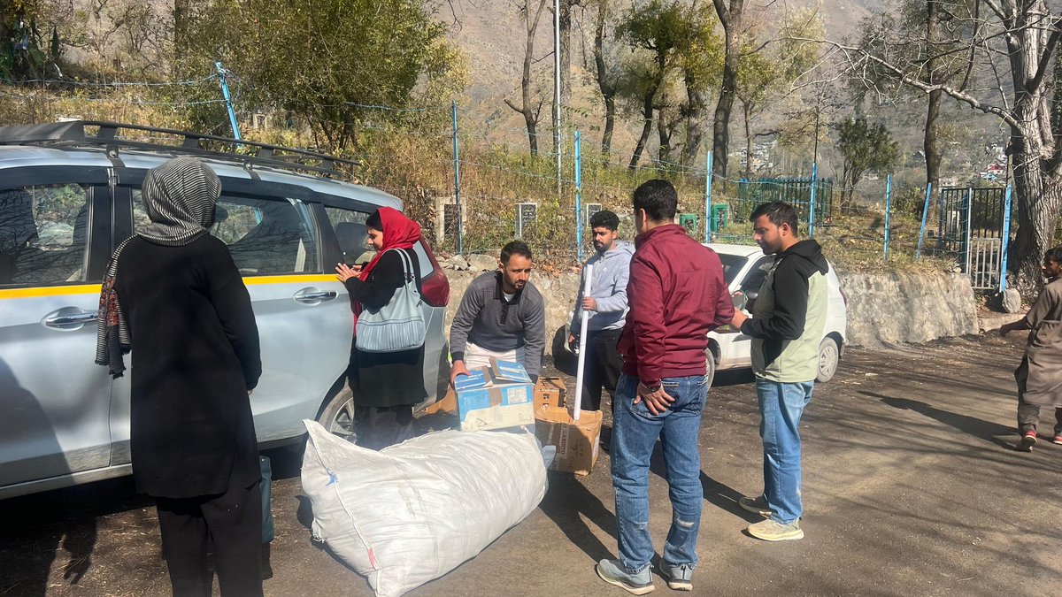 MuddatonKeBaad's tweet photo. We are on the ground in Kamalkote, Uri and the preparations have begun, alhamdulillah.

Kamalkote is one of the worst affected areas during cross border shelling and, this village is truly deserving. We have procured all the necessary permissions from authorities, alhamdulillah. https://t.co/Uu4JIgm0vL