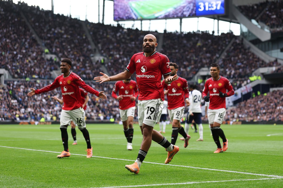 Bald is beautiful 👨🏾‍🦲

#MUFC