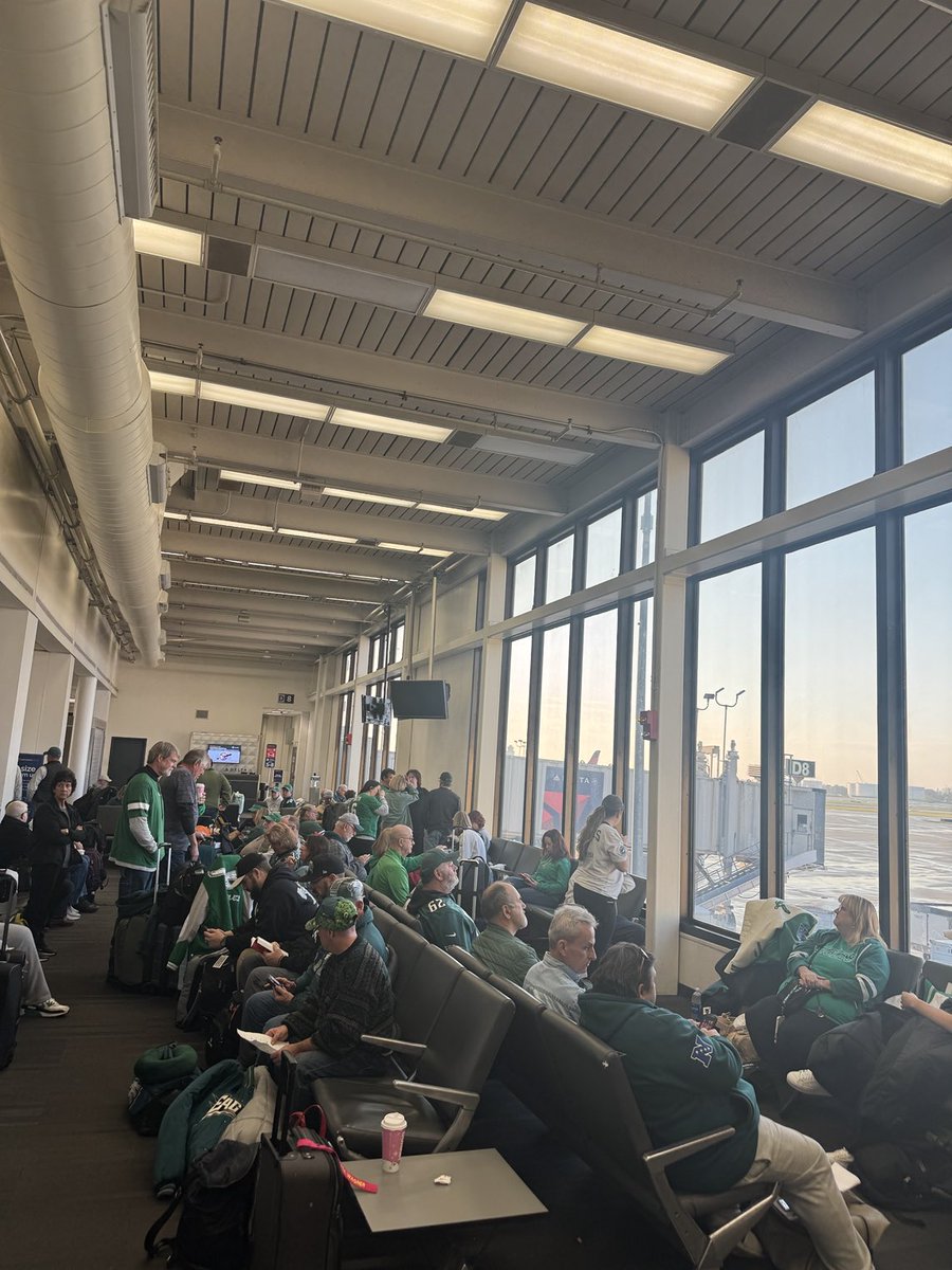 ⁦<a href="/PhansofPhilly/">Phans of Philly - Road Game Tailgates & Travel!</a>⁩ let’s go 🦅💚✈️🧀