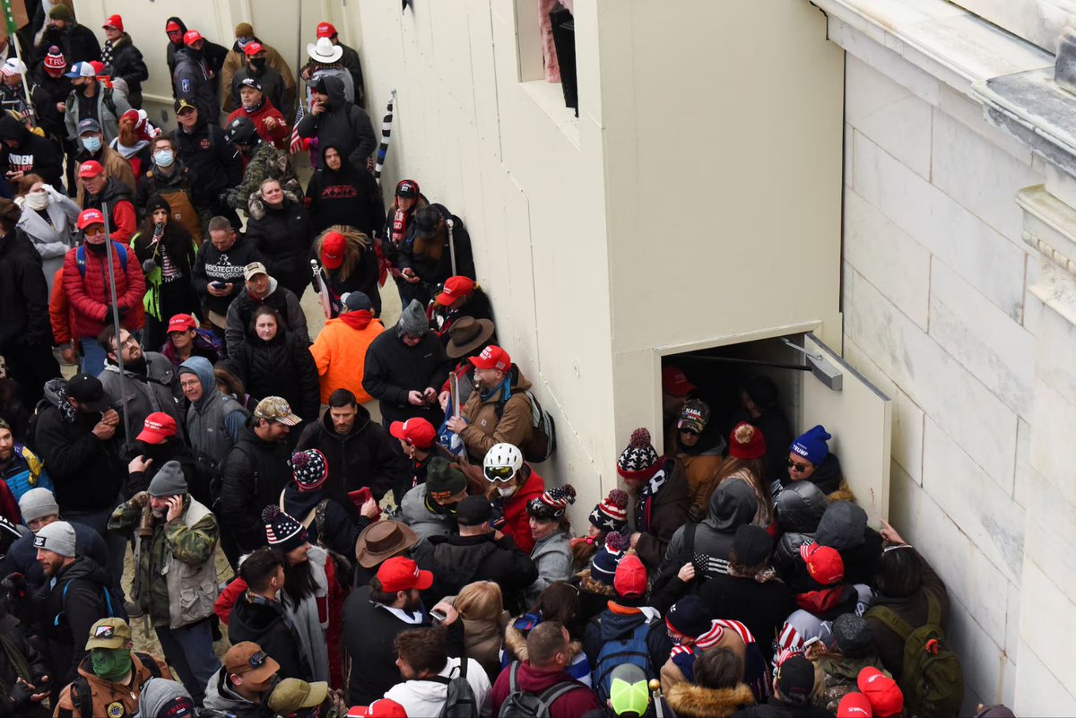 According to Rep Barry Loudermilk, the chairman of the House Judiciary subcommittee investigating the Jan 6th law enforcement failures, numerous confidential sources alerted the FBI that there was a "strong" possibility of an armed conflict at the US Capitol and that Antifa was