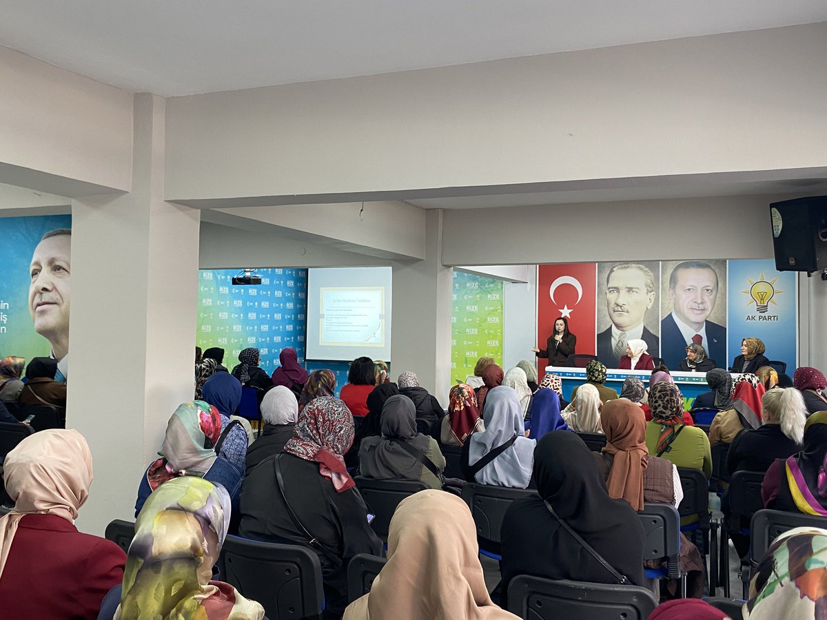 İl Kadın Kolları Başkanımız Nuran Alim Başkanlığında Daraltılmış İl Kadın Kolları Danışma Meclisi toplantısı gerçekleştirildi.

Toplantımızda, “Hitabet ve Diksiyon ile Protokol Kuralları” konulu sunum, İl Kadın Kolları Başkan Yardımcımız tarafından gerçekleştirildi.