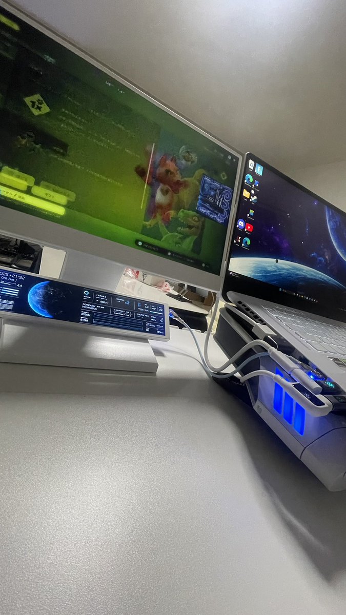 ORechan114's tweet photo. ゲーム用PC🖥️だと仕事しないでゲームしてしまうから仕事用のパソコン買ったんだけど、どこに座ってもゲームしてしまう🙄
あ、昇降デスクお勧めです。
座椅子、ソファー、チェア等に合わせて高さ変えれるって便利！
ゲームじゃなく仕事しなきゃ https://t.co/62NgDj1NfN