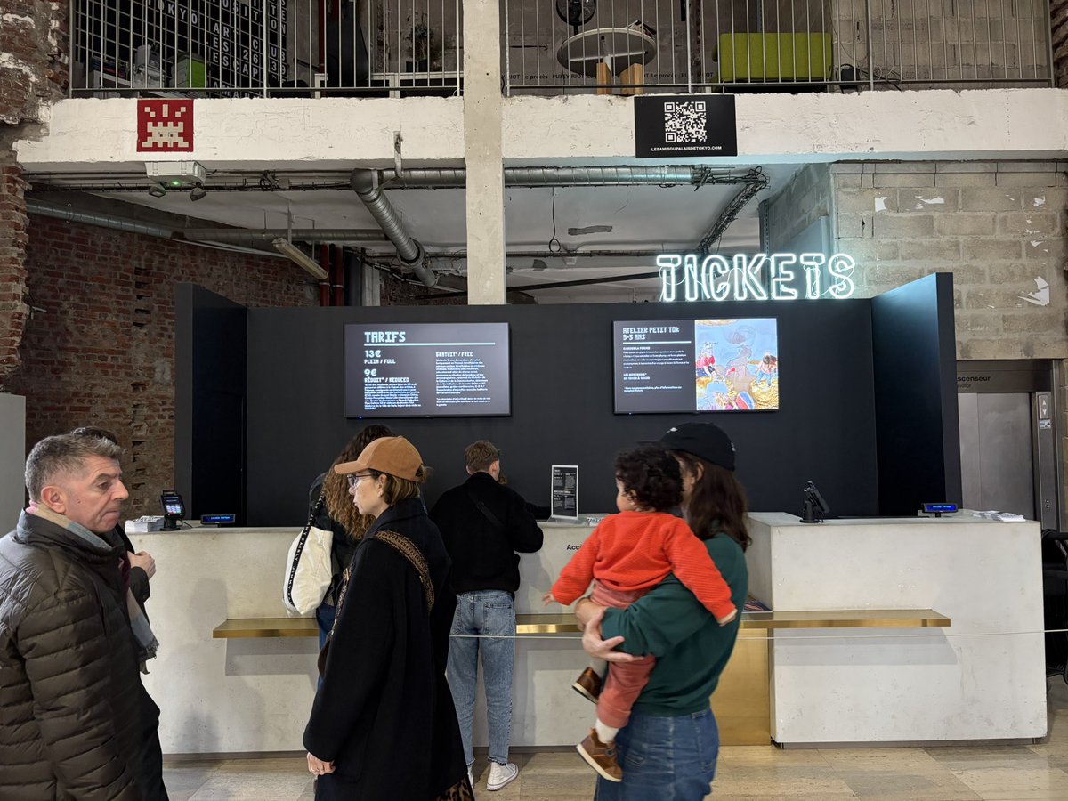 Déficience totale d’informations à l’accueil du <a href="/PalaisdeTokyo/">Palais de Tokyo</a> 
L’expo #kurkdjian est gratuite mais sur réservation.
On paye un billet d’entrée 13 euros pour accéder au musée et on n’est pas remboursés car cela n’inclut pas « parfum, sculpture de l’invisible » !
#arnaque