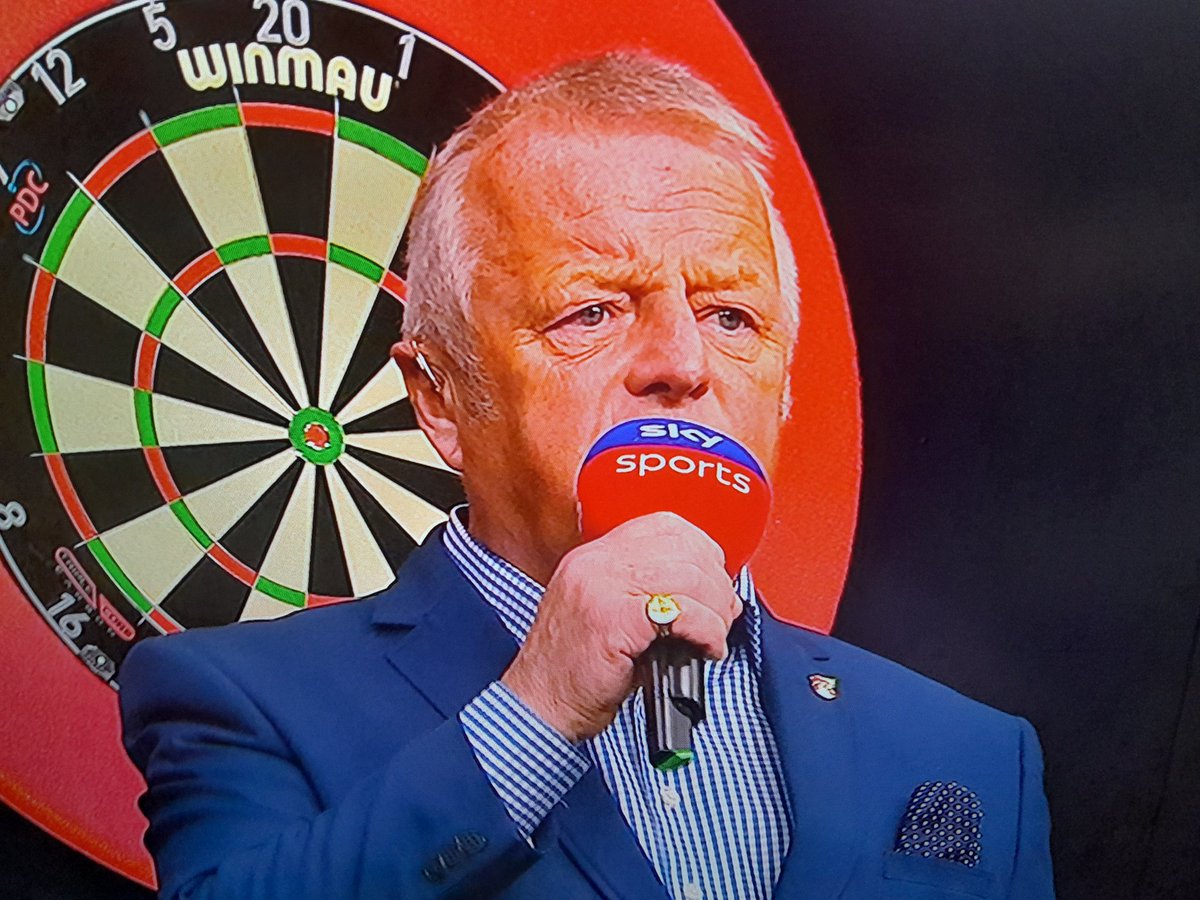 willjnr2's tweet image. Time for the grand slam of dartd