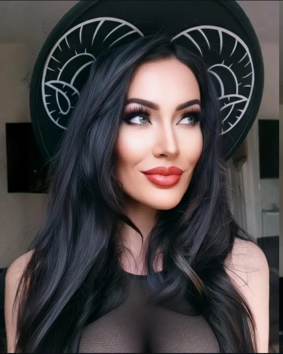 Charlotte O’Neil tweet media