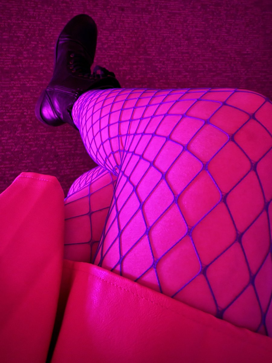 Feeling fierce and confident wearing this fit last night.  🔥💞
Puppy top by <a href="/CanineArcade/">Canine Arcade</a>!