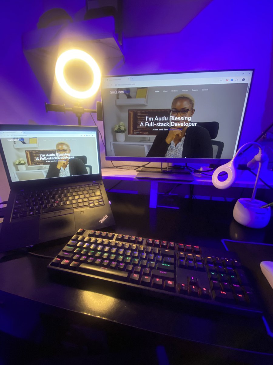 SulQueenTech's tweet image. My workspace, my code, my creation 😎💡 Here’s a look at the homepage of my portfolio website! #webdeveloper