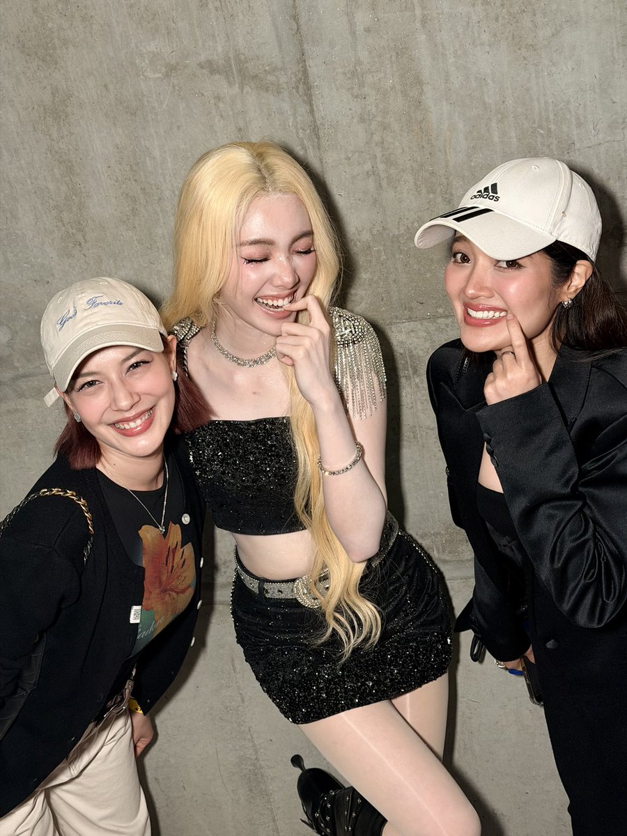 วันนี้ได้เห็นเจ้าความรักแบบเต็มตา ❤️❤️❤️ #LingOrm1st_ImpactFANCON