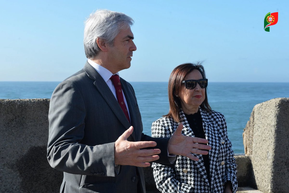 defesa_pt's tweet image. O Ministro da Defesa Nacional, Nuno Melo, recebeu a Ministra da Defesa de Espanha, Margarita Robles, no Forte São Julião da Barra. 

Na agenda da reunião esteve a cooperação entre os dois países na área da Defesa, bem como o reforço do pilar europeu da Aliança Atlântica.