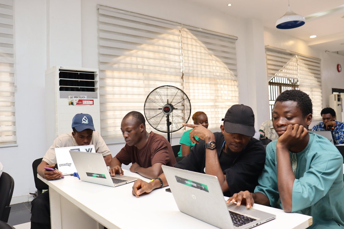 IacdNigeria's tweet image. Young developers &amp;amp; blockchain enthusiasts came together to explore the world of Web3 and Sui Blockchain, mastering Sui’s object-centric model to hands-on sessions.

#SuiDeveloperBootcamp #SuiBlockchain #Web3 #BlockchainNigeria #MoveLanguage #DevelopersCommunity #TechInnovation