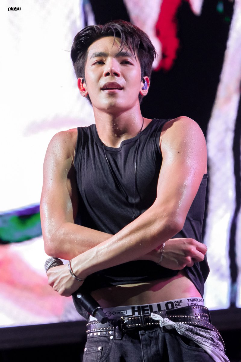 notyourpinku's tweet image. ( พี่เจ็ททำไรคะ )

😭😭😭😭😭😭😭😭😭😭

#MovieOnTheHillxATLAS
#JetATLAS