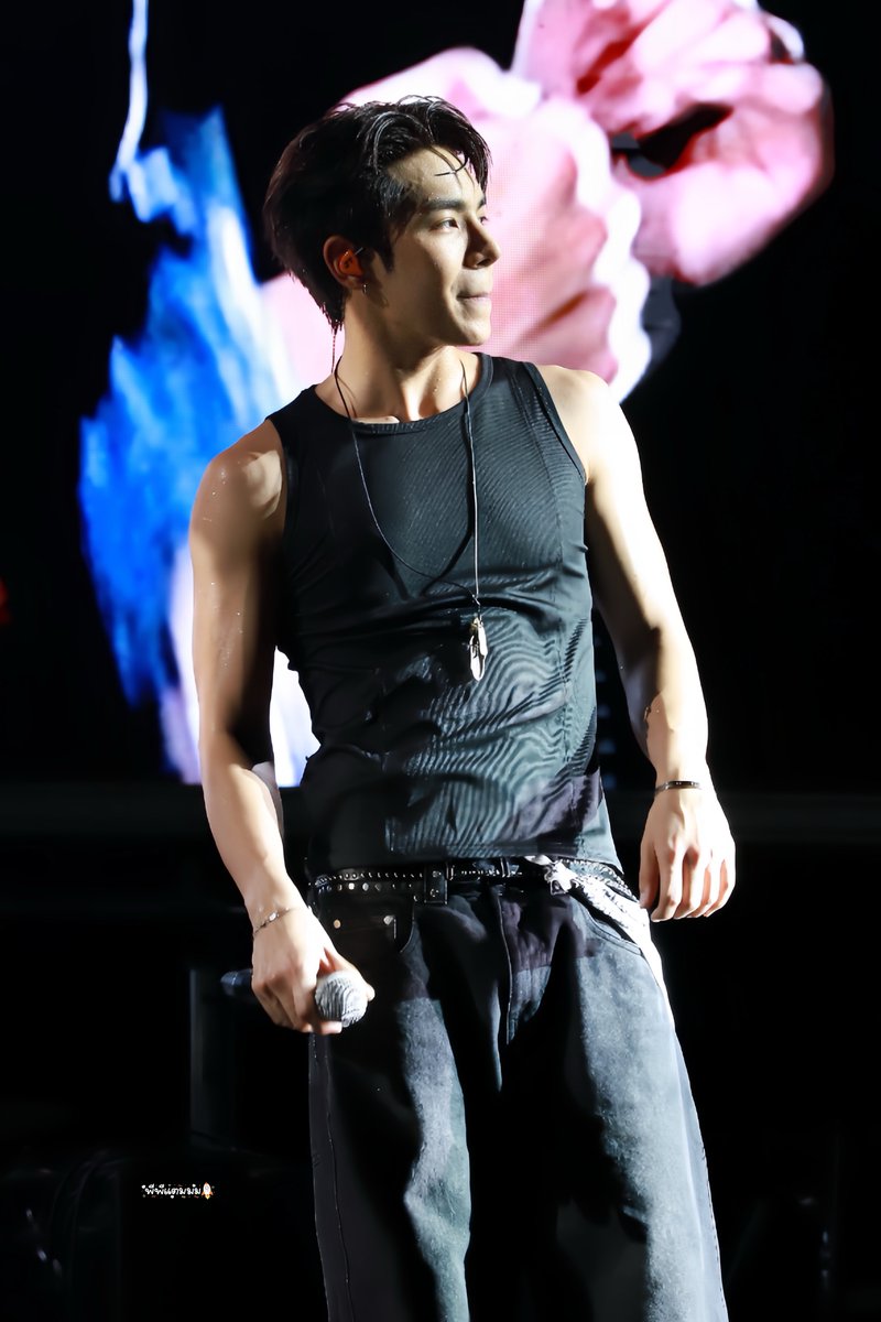 Peapetaime's tweet image. โห่ พี่เจ็ทกับเสื้อกล้ามอ่ะ😭

#MovieOnTheHillxATLAS
#JetATLAS #ATLAS_th #ATLASth