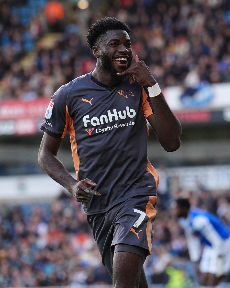 <a href="/Patrick_agyy/">Pat</a> answers the call. 📞