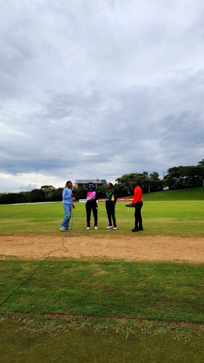 RwandaCricket's tweet image. Toss details | Rwanda women&apos;s premier league 
Gahanga B:
Indatwa Hampshire CC Vs White Clouds CC
White clouds  won the toss and opted to bat first.
Gahanga A
Charity CC Vs Muhanga Zebra CC 
Charity won the toss and opted to bowl first.
#RwandaCricket #GrowingWithEveryStep